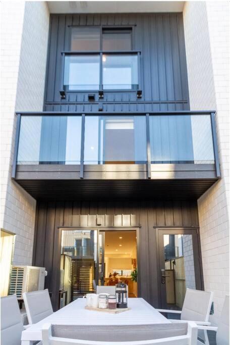 3 Minutes Walk To Riverside Market 4Bed4Bath 基督城 外观 照片